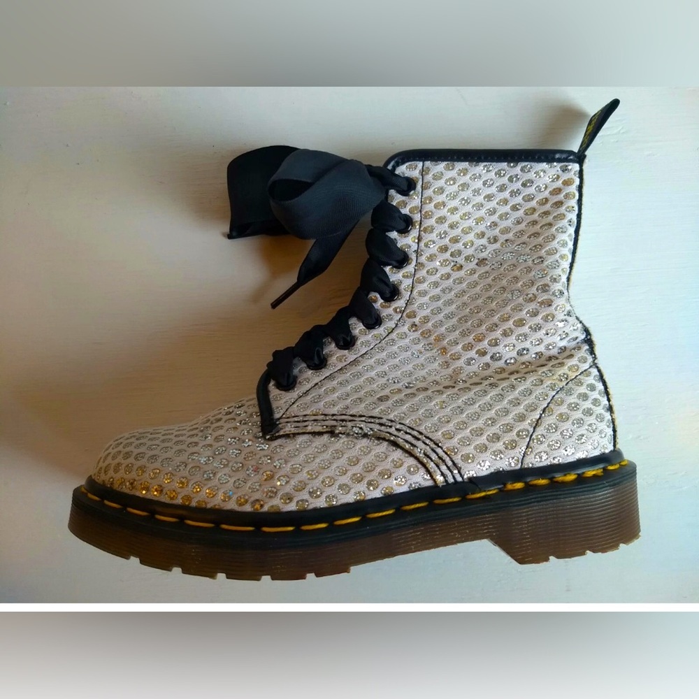 RARE DR MARTENS SILVER GLITTER BOOTS OVAL DESIGN VINTAGE MADE IN ENGLAND US 7 - Picture 7 of 10